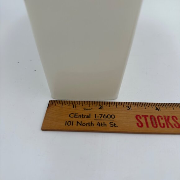 VTG Tupperware Super Cereal Keeper Storage Container 469-9 Spout Flip Lid - Picture 11 of 11